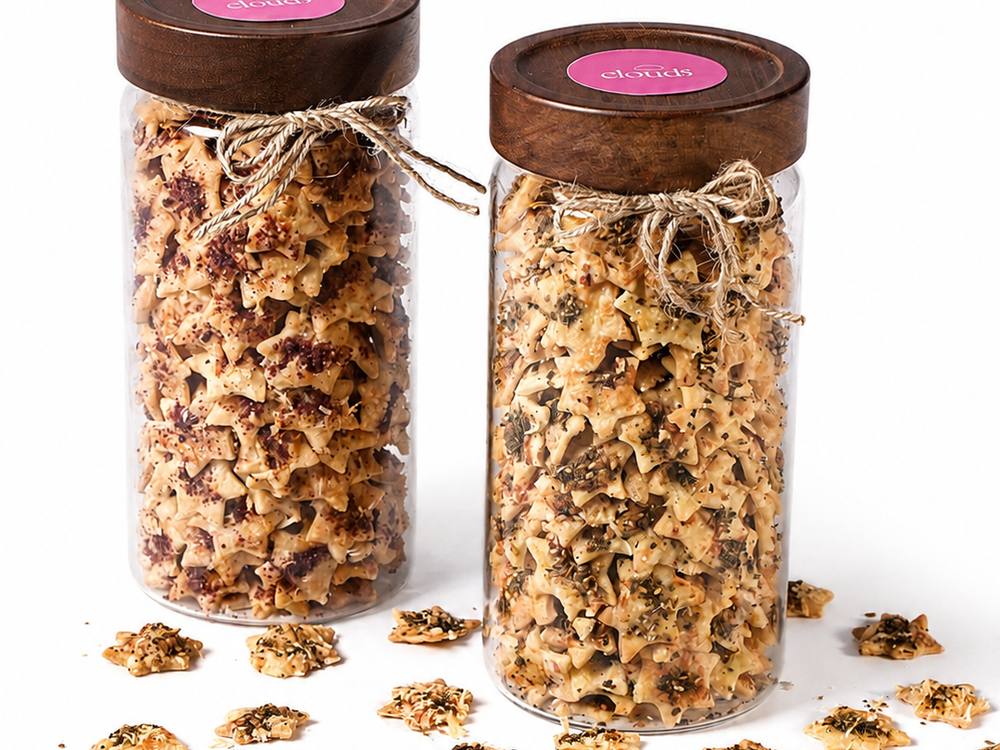 Za'atar star crackers in a glass jar